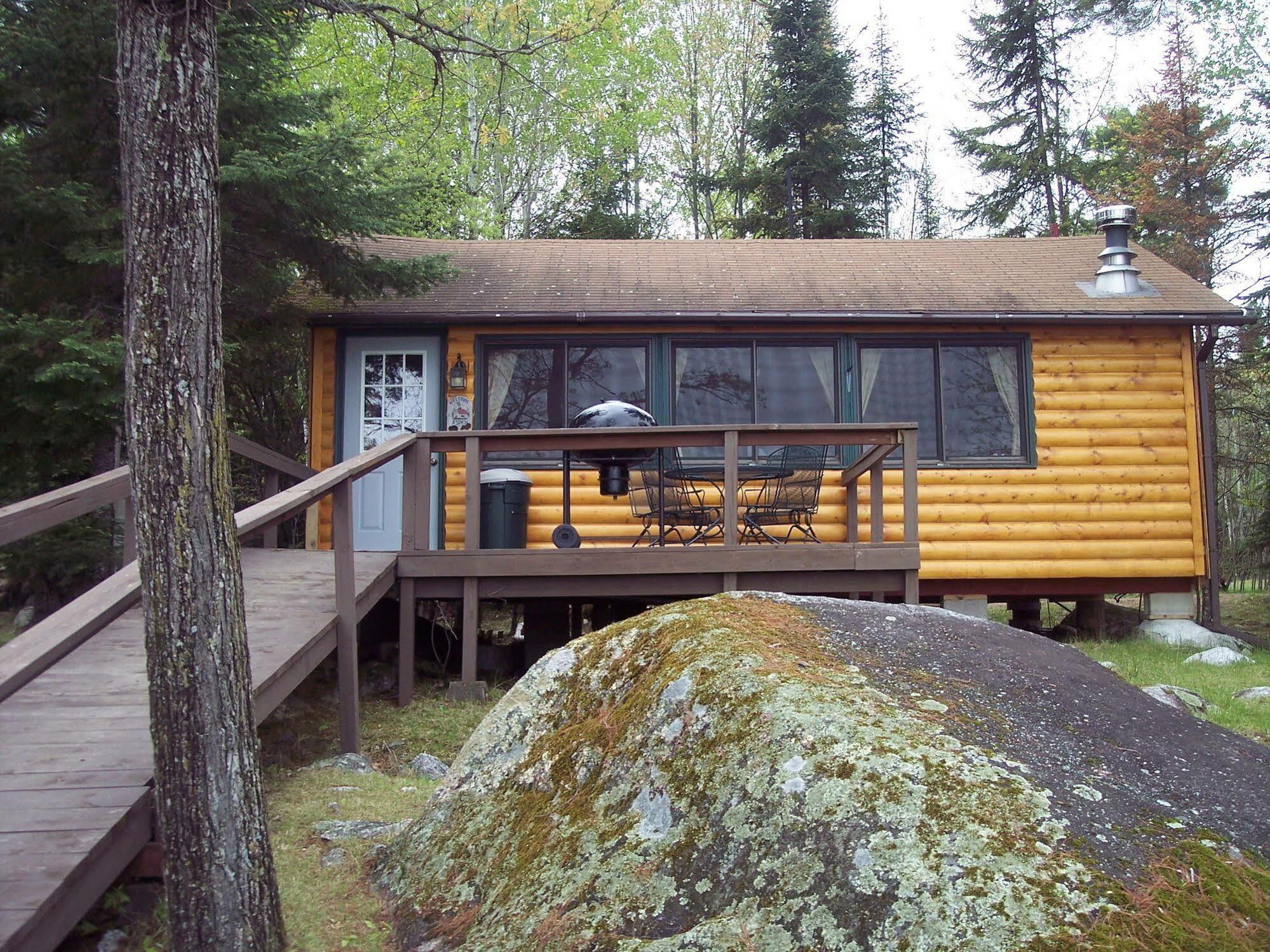 Pine Point Lodge Resort & Motel Crane Lake Екстер'єр фото