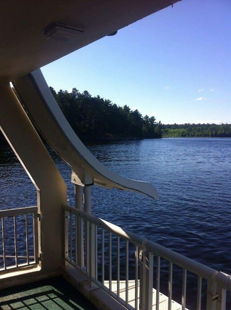 Pine Point Lodge Resort & Motel Crane Lake Екстер'єр фото